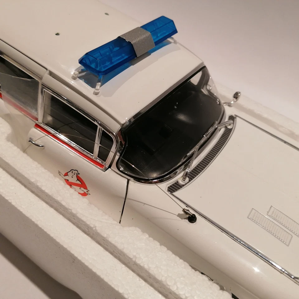 Ghostbusters ECTO-1 Hot Wheels 1:18 en caja Foto 4 de 4