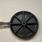 Vintage Lodge Cast Iron Cornbread Skillet 9" Divided 8 Slice Pan USA D1 8CB USED