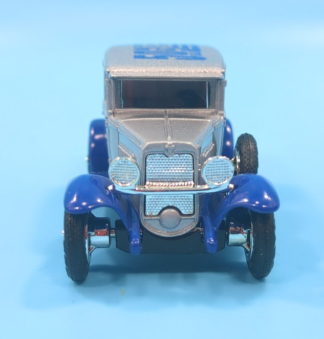 Ertl Trane Concealed Heat Diecast Truck 1930 Chevy Panel Van 1:43 Boxed thumbnail 2