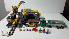 LEGO CITY: The Mine (4204) - COMPLETE SET with all mini-figs and manuals