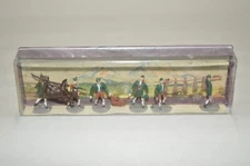 HO scale people figures set MERTEN 2120 hunters carrying killed game