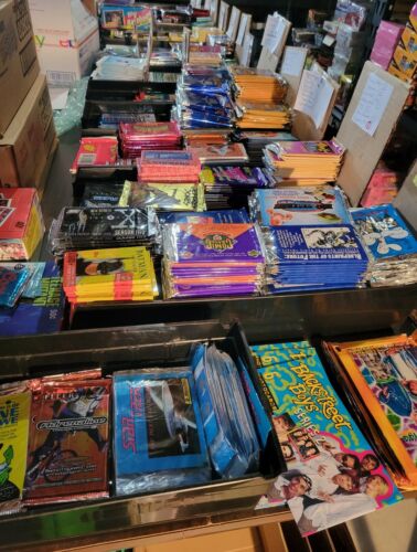 Non Sports Trading Card Packs – 128  Packs Vintage Assorted -Less Than $.67 Each - Afbeelding 1 van 4