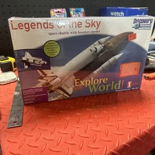 LEGENDS OF THE SKY SPACE SHUTTLE MODEL DISCOVERY CHANNEL #72567 