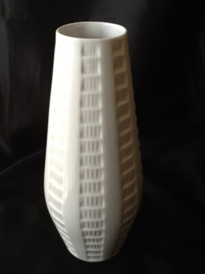 Schumann Arzberg Porzellan weiß Relief OP Art Vase 0297 TOP
