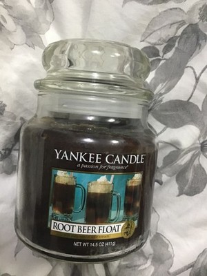 Yankee Candle Root Beer Float Medium Kerzenglas 411g Retired Duft