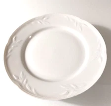 Set Of Four Studio Nova Whisper White Dinner Plates
