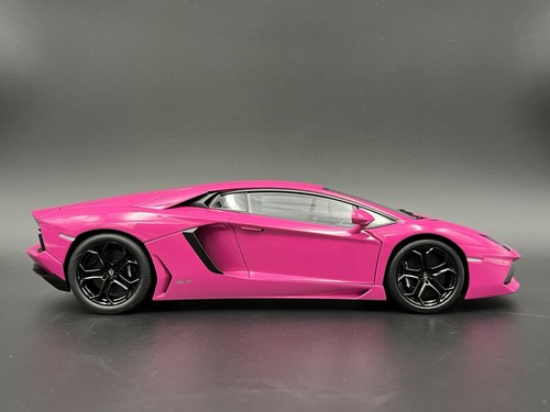 Autoart 1/18 Lamborghini Aventador LP700-4 Pink 74660 Signature Die-cast Model - Picture 5 of 24
