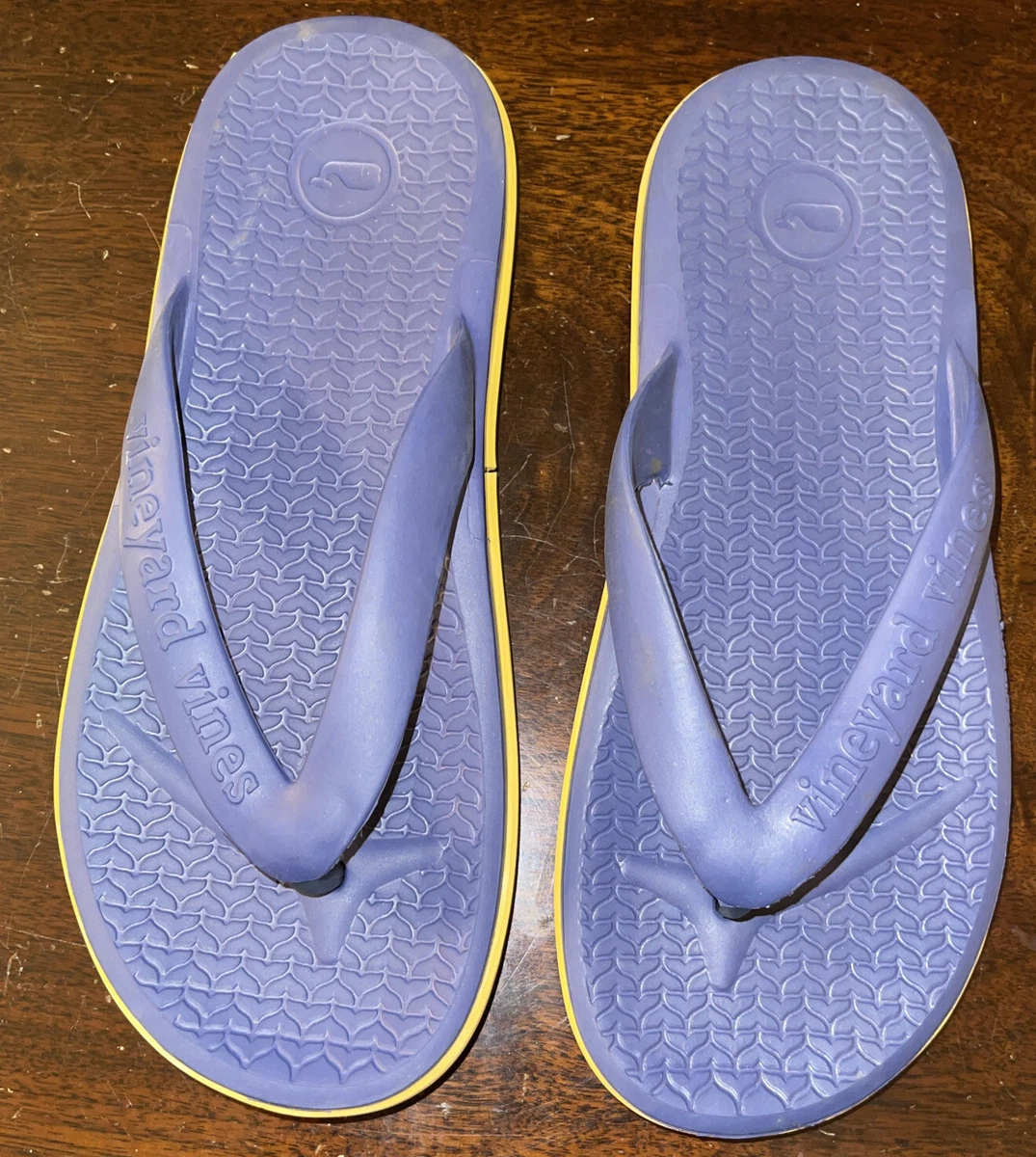 Vineyard vines flip flops hotsell