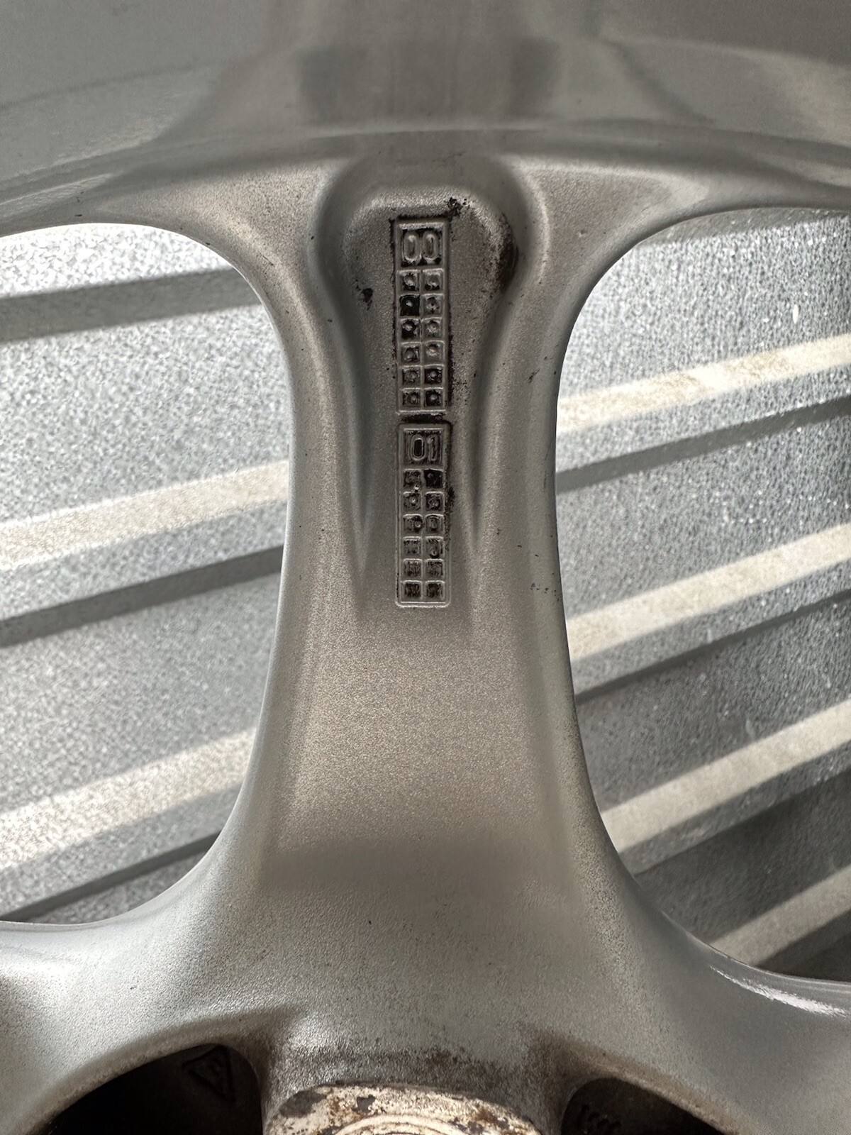 2005-2012 Porsche Carrera gt 5 spoke sport 19 inch front rim