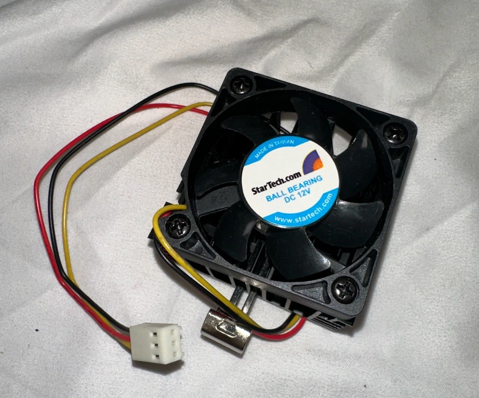 Ball Bearing Fan Pension/K6/ Celeron 3-lead CPU Cooler Model:FANP1003LEAD DC12V - Image 4 of 4