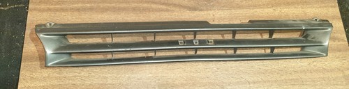 Toyota Corolla Wagen E10 Gitter 1266012710 1992 24984230