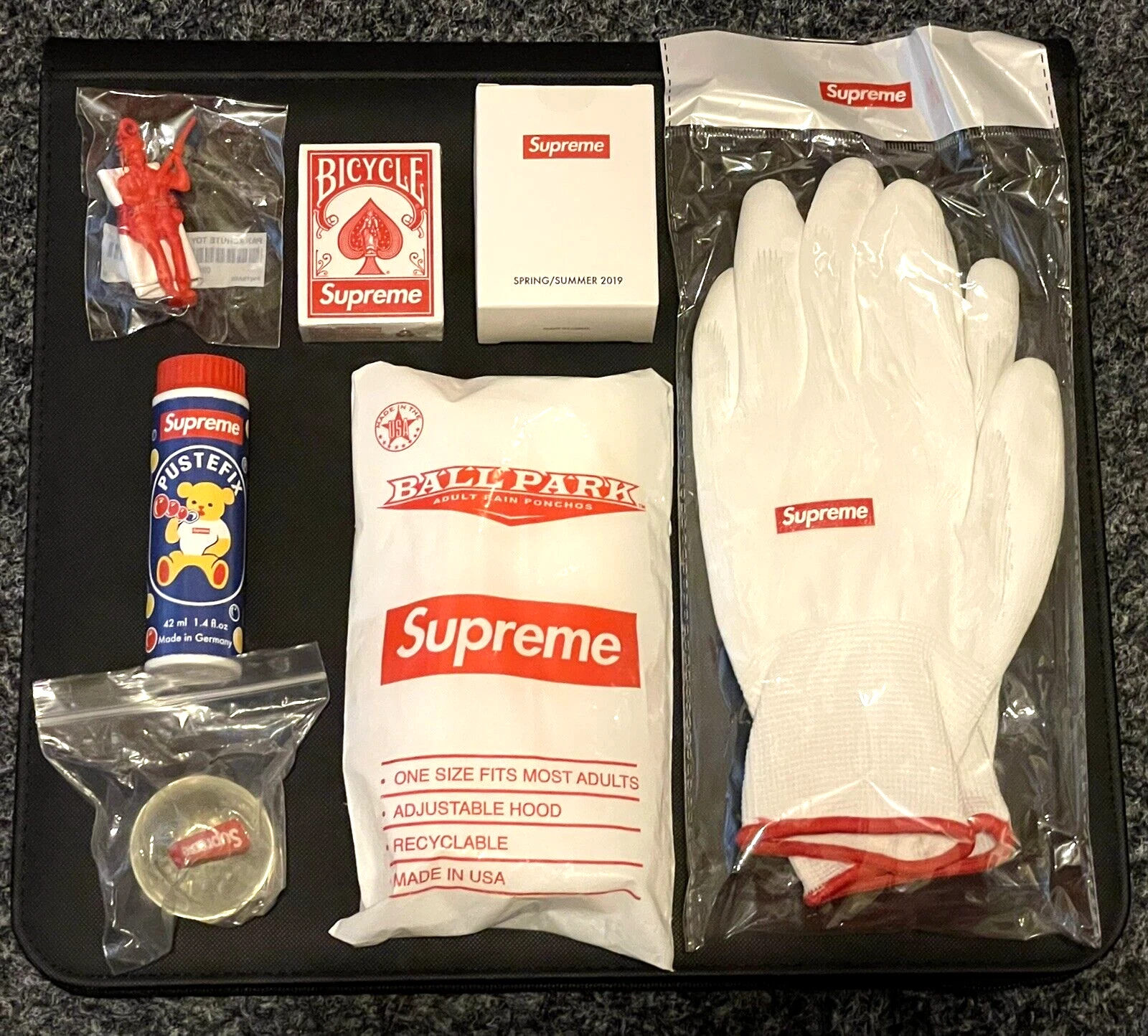 Lot cadeau/accessoires Supreme (FW18   FW21)
