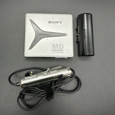 SONY MZ-E90 Minidisc Player Tested silver with Remote & AA Battery slider