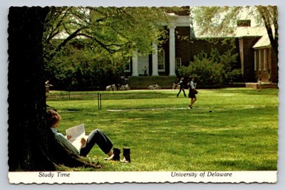 University of Delaware Newark DE ''Study Time'' Campus Plasticrome Postcard