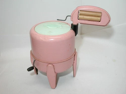 Vintage Wolverine Children's Tin Washing Machine Toy #80