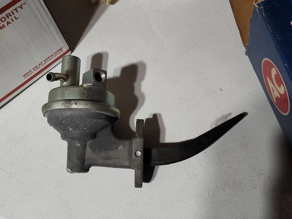 Bomba de combustible Oldsmobile 1966-67 425 4BC 1967 425 2BC 1968 455 4BC excelente CAC 6416835 Foto 2 de 4
