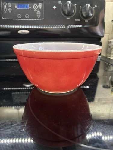 Vintage Pyrex Mixing Nesting Bowl Red 402 USA 1.5 quart