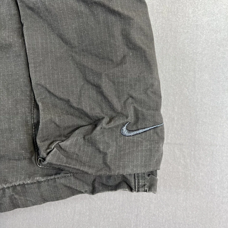Pantalones Cortos De Colección Nike Cargo Para Hombres 34 Gris Ripstop Travis Scott Swoosh Años 2000 Y2K Foto 3 de 4