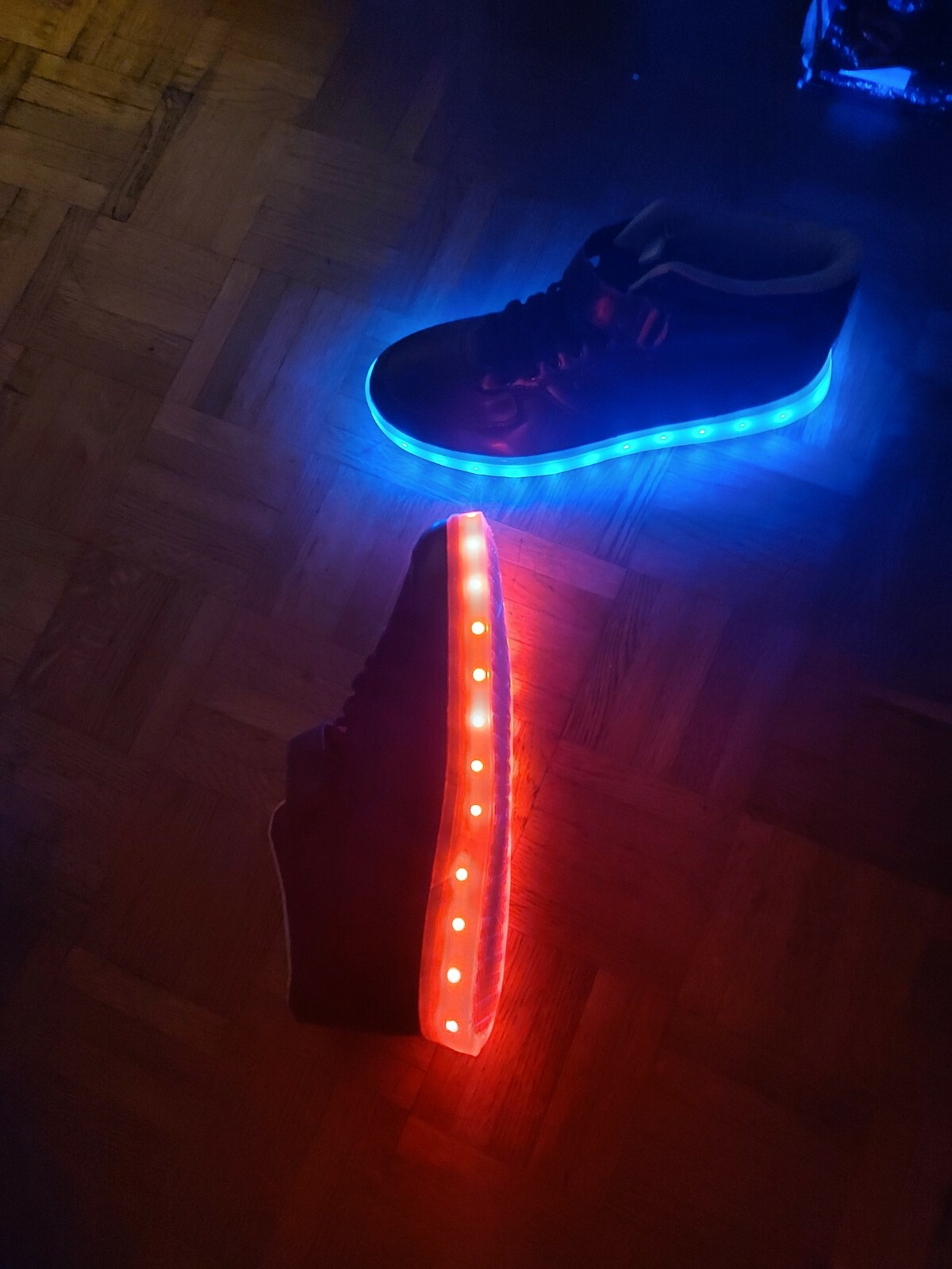 Basket LED étanche à semelle amortissante pour marcher la nuit en toute sécurité