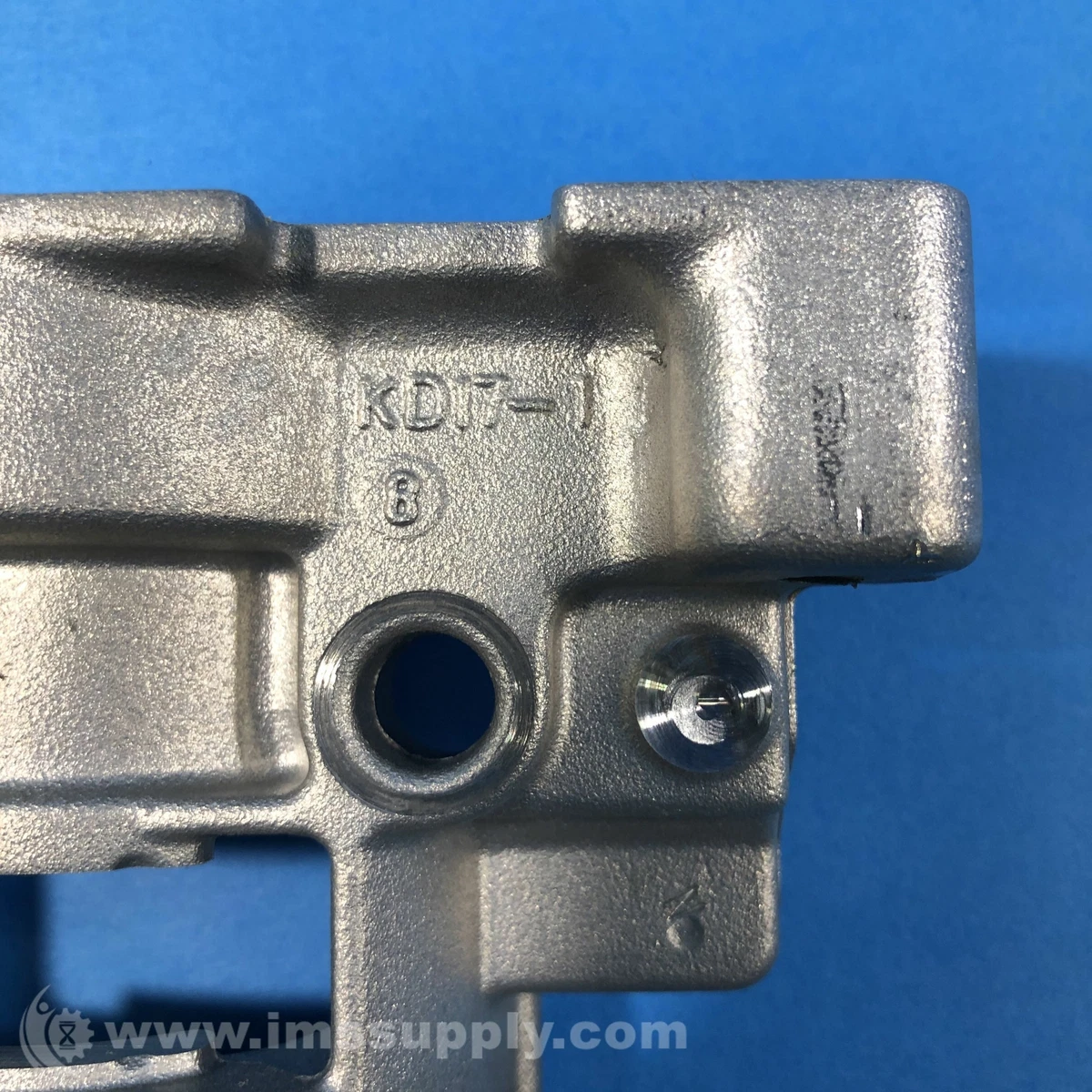 SPN015161 KD17-1 Oil Pump Cover FNIP | eBay