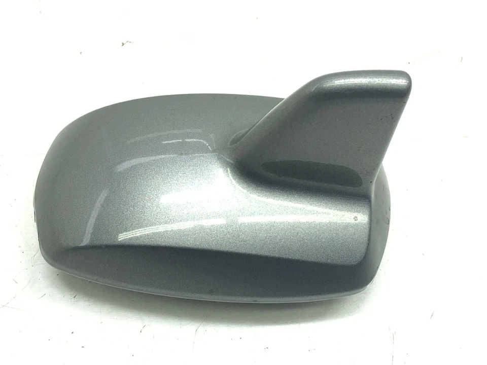 2012-2018 MERCEDES-BENZ CLS550 SHARK FIN ANTENNA OEM PALLADIUM SILVER METALLIC. - Image 2 of 4
