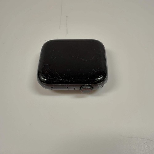 Unlocked Apple Watch Series 5 44MM Graphite Aluminum MWW12LL/A Heavy Scratches - Photo 3 sur 4