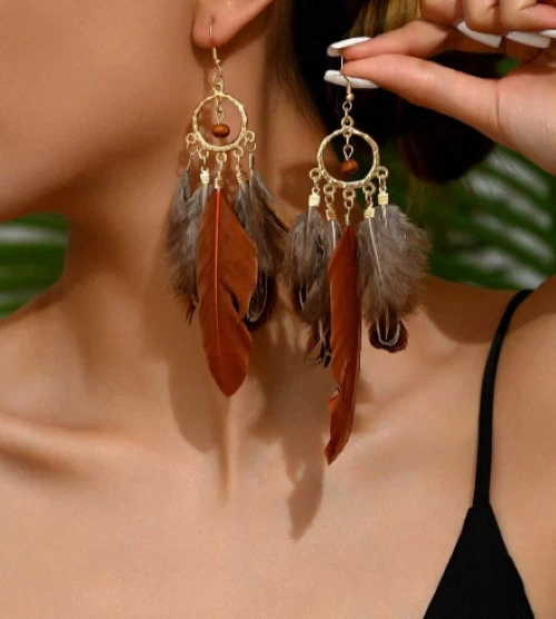 Pendientes Largos Pluma Hechos a Mano Personalizados Mezclados Natural Marrón Inspirados en BOHO Foto 4 de 4