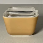 Vintage Pyrex  Woodland Brown/Tan 1.5 Cup 501b Refrigerator Dish W/lid EUC