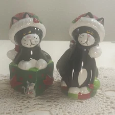 2005 Florida Market Place Meowy Christmas Hand Painted Cat Salt & Pepper Shakers