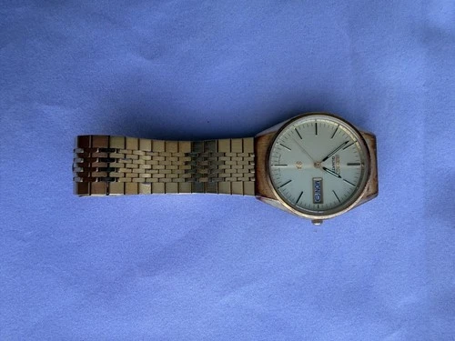 Vintage 1980s Seiko SQ Quartz Gold Tone Day/Date Watch 8223-8000 Japan Running