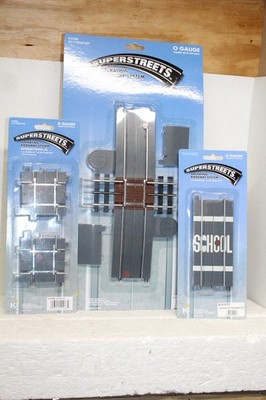 LIONEL/K-LINE   SUPERSTREETS TO TUBULAR TRACK PACKAGE (6 PIECES)