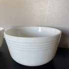 Vintage Pyrex Hamilton Beach Milk Glass Mixing Bowls Set of 2 Spouted White — photo 3