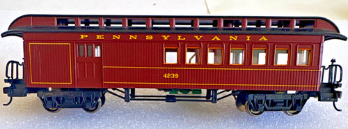 Vagón combinado de madera antiguo escala HO Bachmann (Pennsylvania Railroad #4239). | Condition: Used
