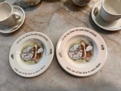  Mrs. Tiggy-Winkle 食器４点セット 1980s Wedgwood Beatrix Potter Mrs Tiggy-Winkle Children's Tea Set