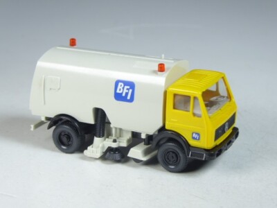 (DÄH) Wiking Holland Sondermodell Mercedes Straßenkehrwagen BFI