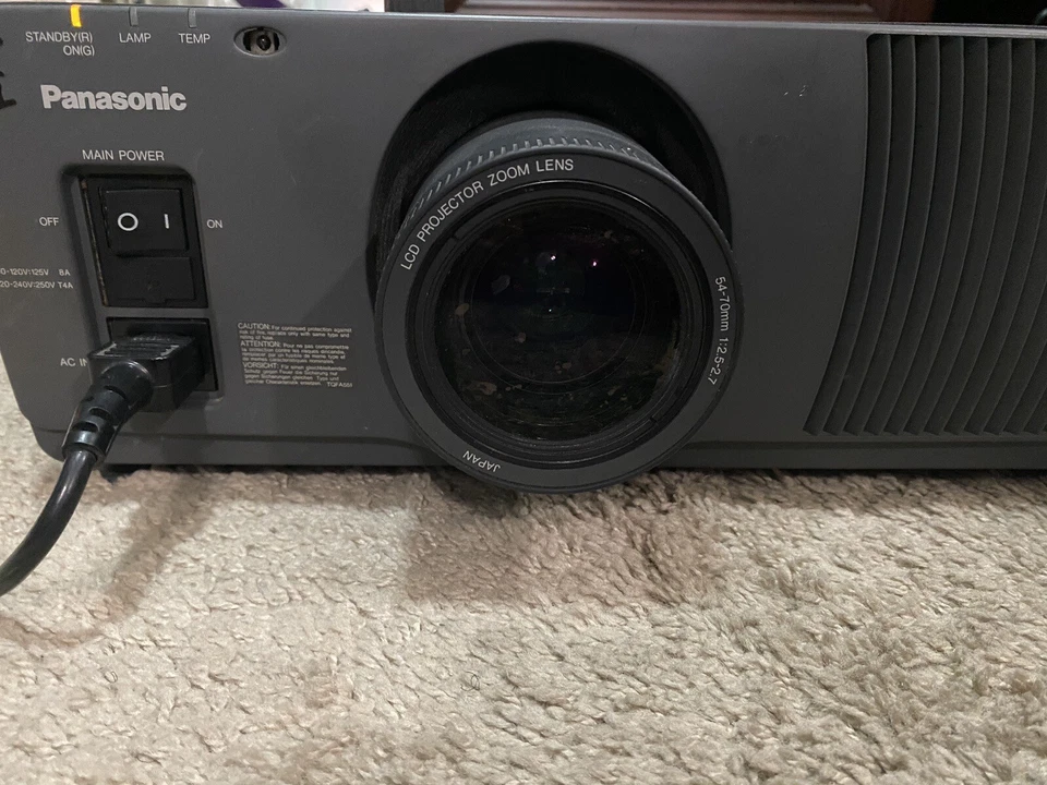 Panasonic PT-L795U LCD Projector NEEDS BULB* 1998 Vintage - Image 3 of 4