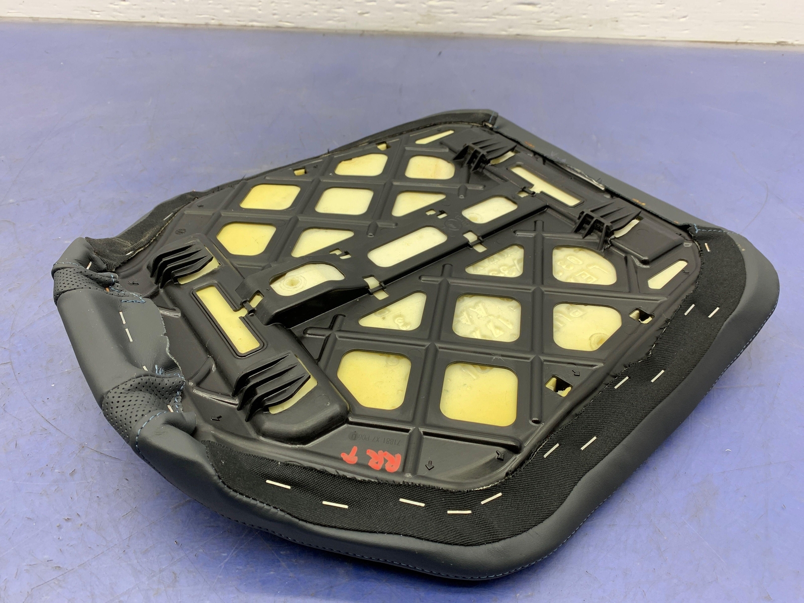 2014 - 2020 BMW I8 OEM RIGHT REAR UPPER SEAT CUSHION | AMIDO LEATHER 9312873