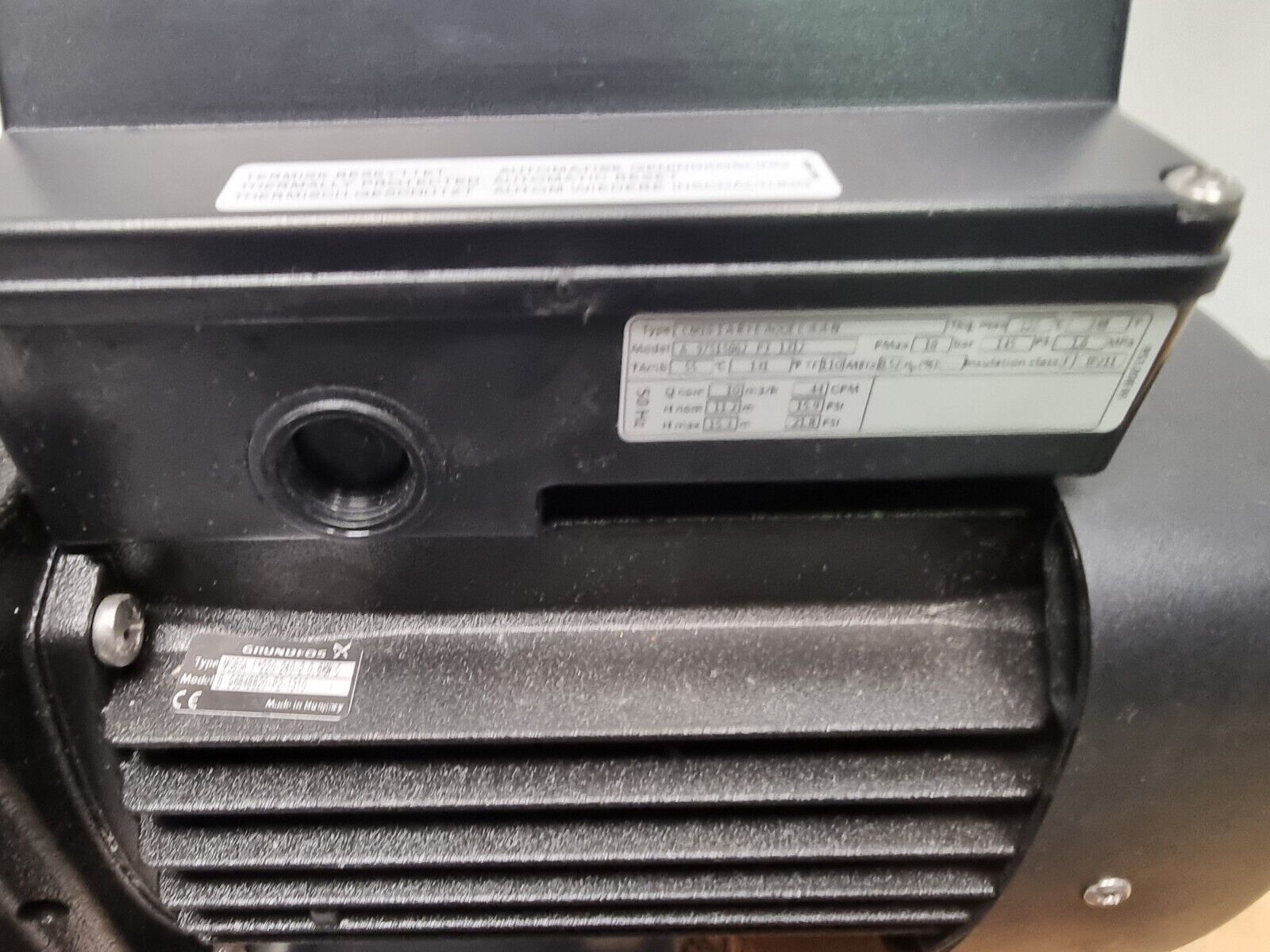 Grundfos CM101 Water Pump CM101 ARIEAQQE CAAN 0.67Hz / 0