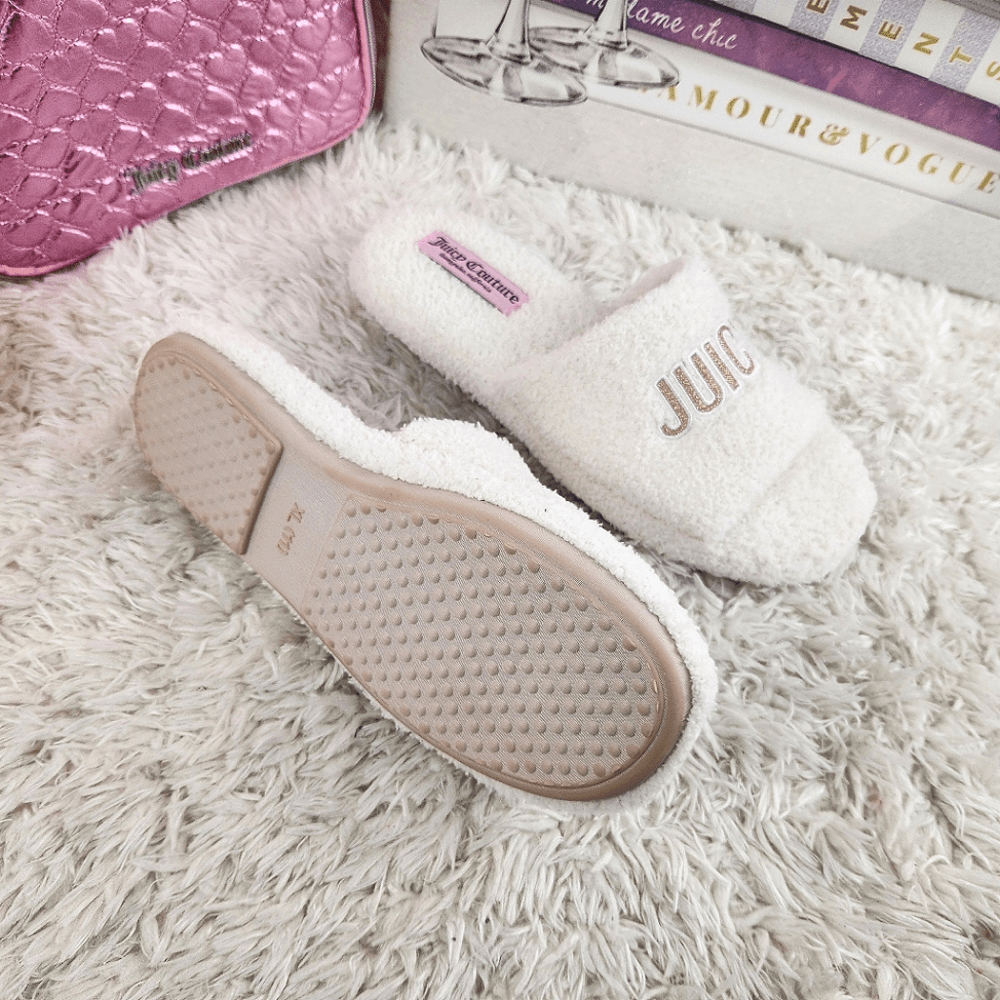 PANTOFOLA D’ORO {Juicy Couture} Pantofole bianche in pelliccia finta