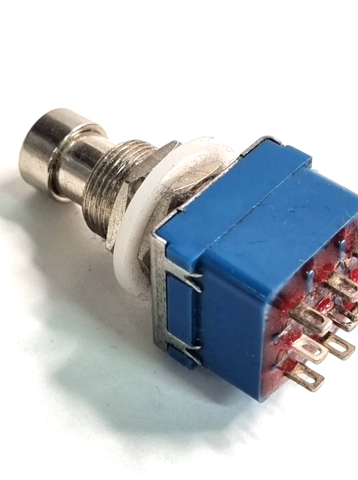 29 Stck. Support 3PDT 9 Pins Box Stomp Effekpedal für Gitarre Fußschalter blau 9-polig - Bild 4 von 4