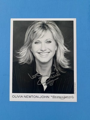 Olivia Newton-John Hand Signed Publicity Photo Shot by Pamela Springsteen #2