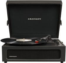 CR8017B-BK Voyager Record Player, Black