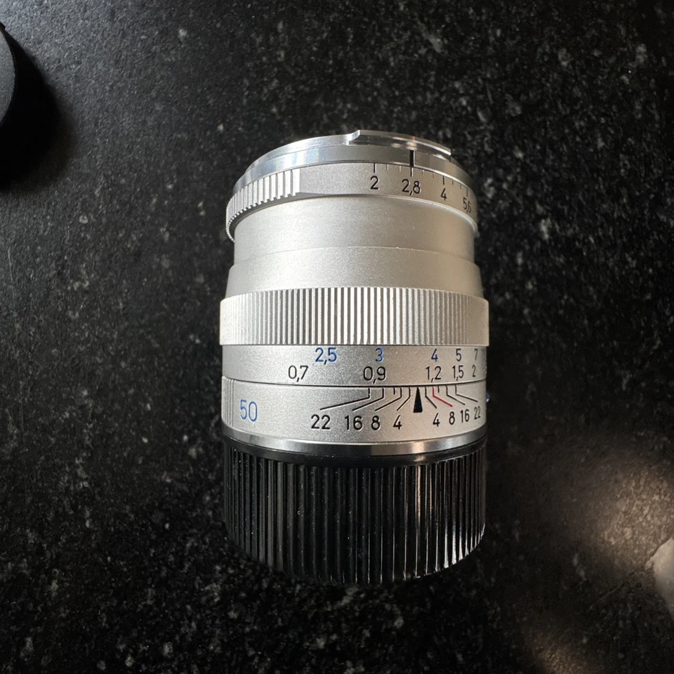Zeiss Planar T 50mm F2 ZM Mount Manual Focus Lens Silver - Image 3 of 4
