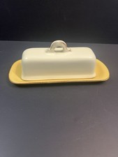 Vietri Cucina Fresca Burro Piatto con Coperchio e Sottopiatto Crema Zafferano Italia