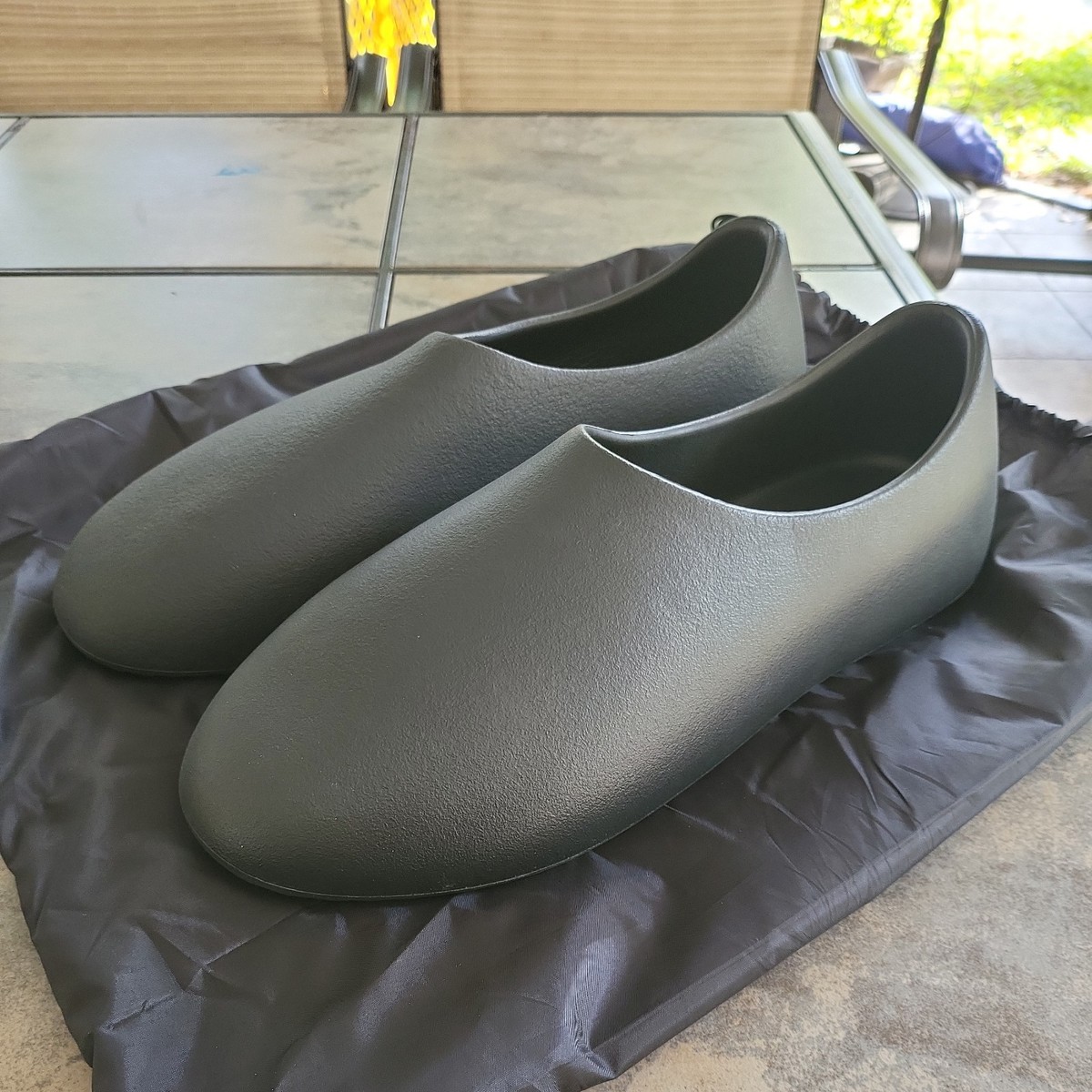 Sz 12M YZY SL-01 Yeezy Slippers (Black) | eBay
