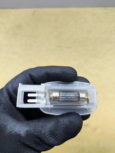 MERCEDES-BENZ CLS C219 Andere Teile des Innenraums A2118203801 3.00 33113259