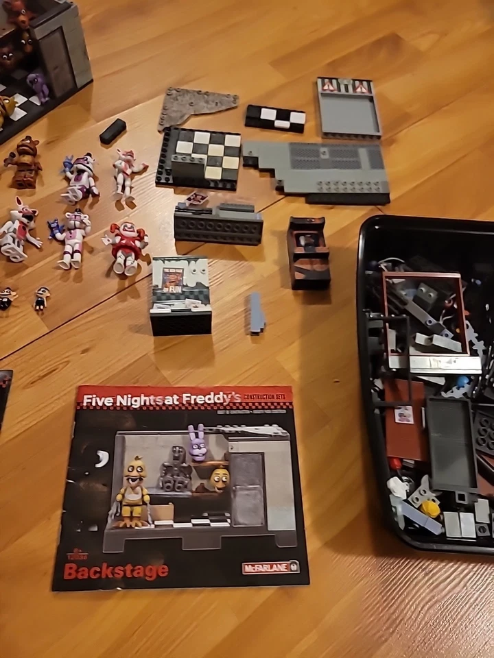 McFarlane Toys Five Nights at Freddy's Lot Of Incomplete Pieces See Pictures - Image 4 of 4