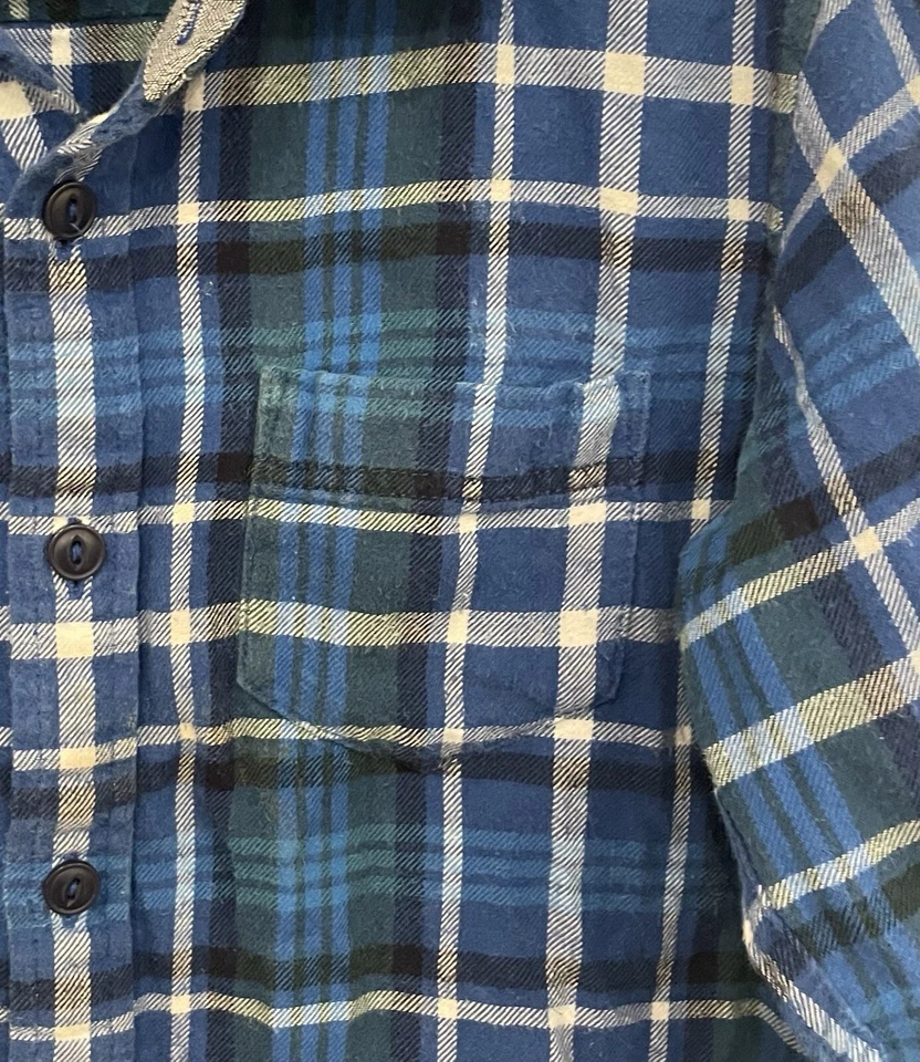 Uniqlo Kid Boy Classic Plaid Flannel Button-Up Pocket Long Sleeve Shirt Blue 5-6 - Image 3 of 4