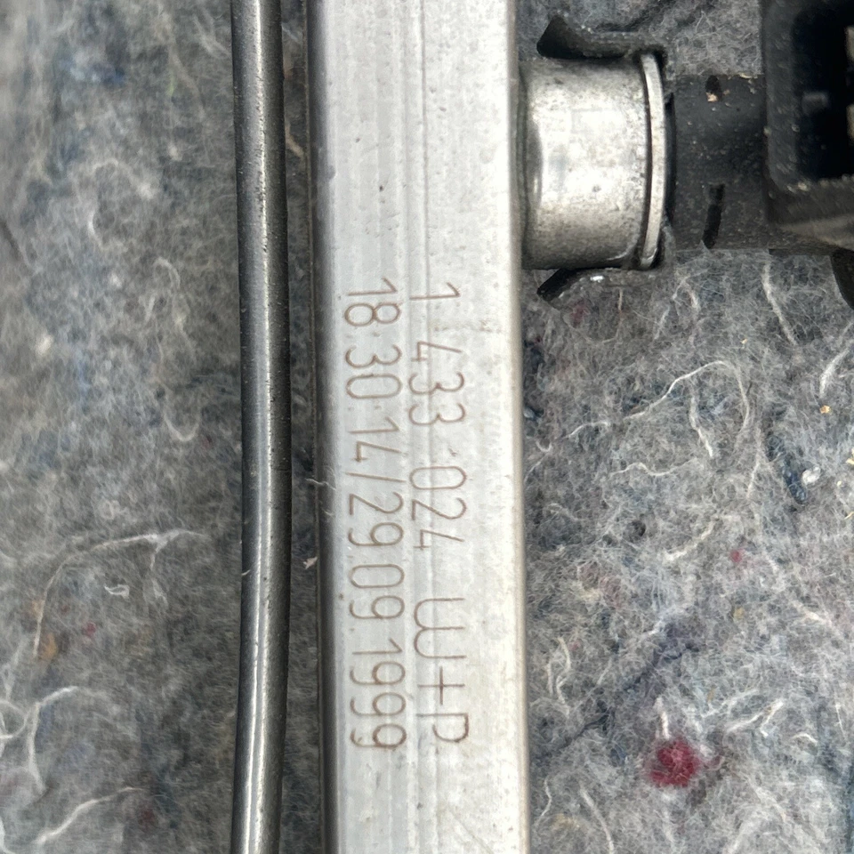 BMW 328CI 2000 cupé base 2 puertas 2,8 L riel inyector de combustible con inyectores Foto 3 de 4