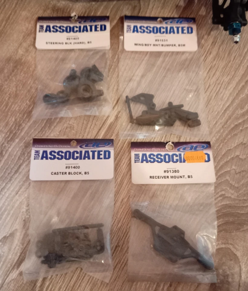Team Associated buggy B5M lot complet - Photo 2/4